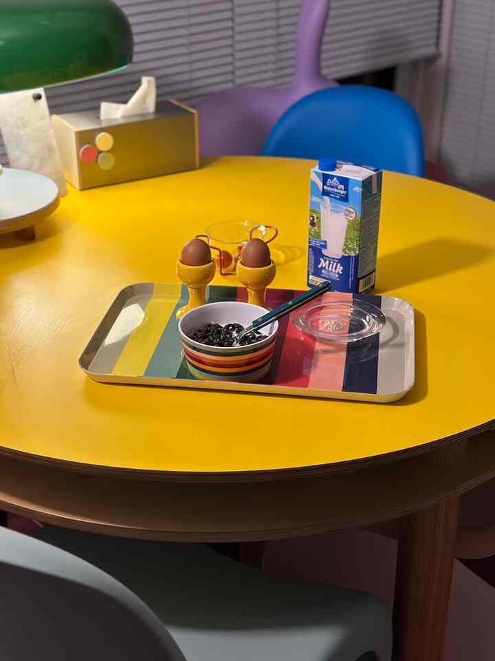 ＃コンスープ記録集＃サリムサリ＃1

夜にお腹が空くことができず、夜食でゆでた卵🥚
そしてチョコリングシリアルまで野生に食べた誤用🥣
アンコモンハウス大刀林イエローテーブルにリメンバーロレンツォシリーズトレイとボールまでとてもきれいです🌈🏳️‍🌈
今回は新しく挨拶しましたが、マグカップは一度書いて悟りました。
それでも新しいサリムサルはいつもときめきです！ 😍🌈

＃リメンバー＃家具インテリア＃フォトゾーン＃メイトハウス＃メイトハウス1期 