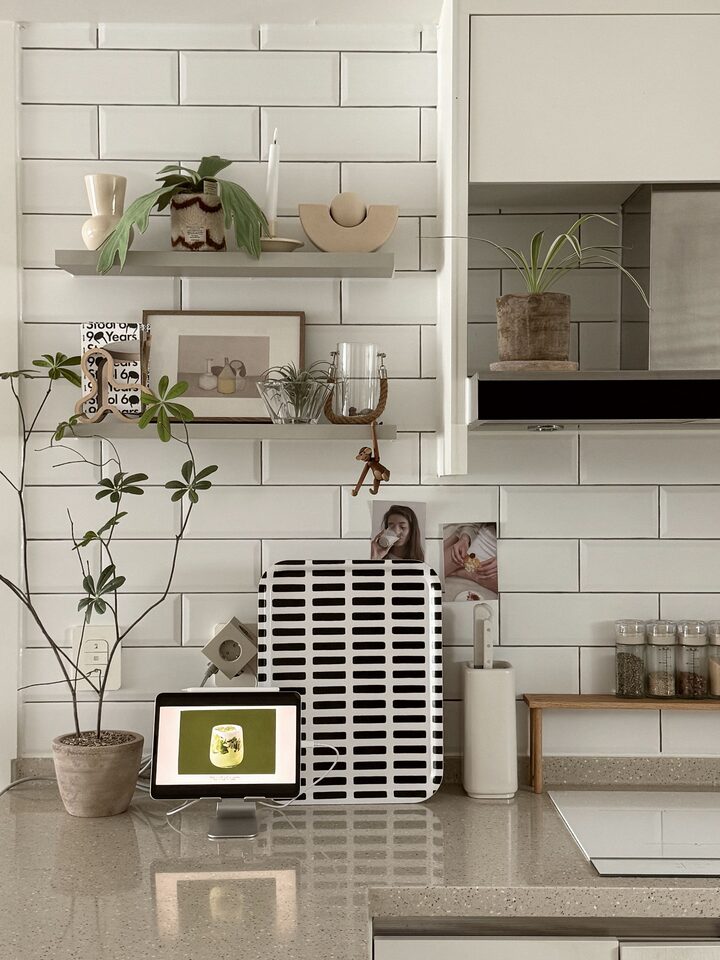 short form carousel card thumbnail