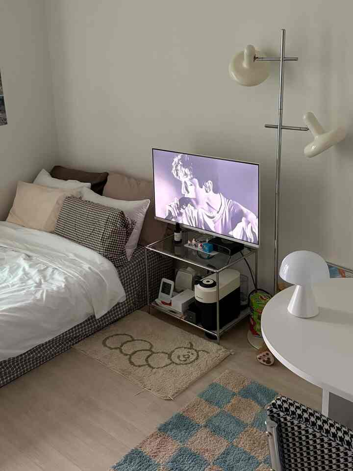 Bersiap untuk musim gugur🤎 #원룸 #원룸인테리어 #원룸꾸미기 #가을 #가을인테리어 #콘수프기록집 #오늘의우리집 #행복주택 #행복주택21형