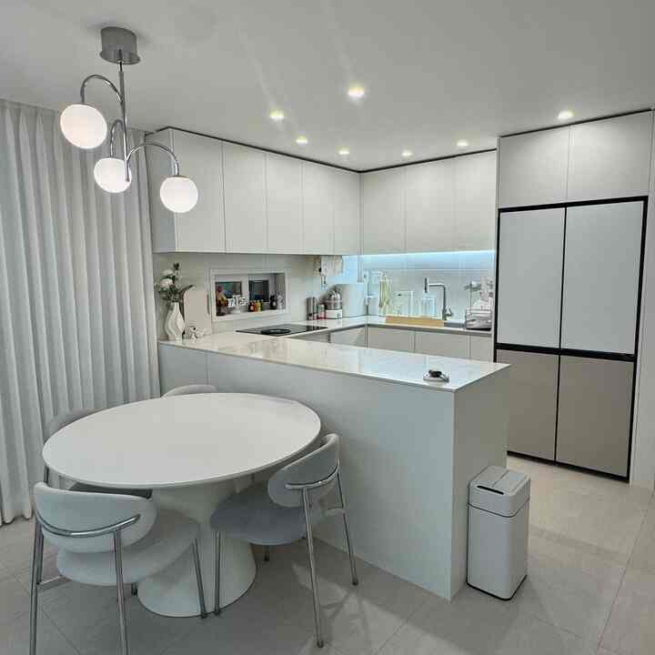 つぼみ ガラス花瓶［3色］を使ったコーディネート 2