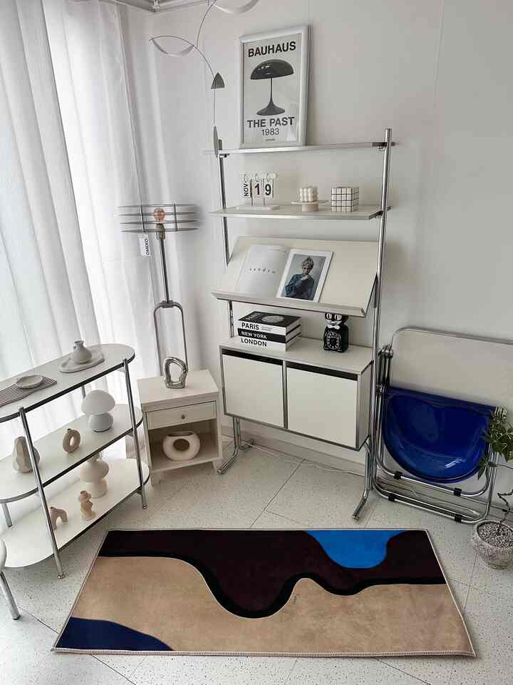 ＃コンスープ記録集＃今日の私たちの家

私は@mots.co.krの最初のレビューアになります！✨

我が家で2年以上クローゼットに一度も入らなかった最愛ラグ(最後) ルパパで新たに立ち上げたラグブランド「モツ」

最初の「余白」シリーズブルーS。
ホワイトスペースにふくらんでもおしゃれで、
やっと置かれているブルーチェアの影がラグにあるような感じ。

ラグを複数買ってみたが、最も管理しやすいラグ。
柔らかいダンモと触れる部分が柔らかいながらも、いつも子供たちが最も多く遊ぶところに置いたのに汚染が少なく洗濯管理が容易でした。
厚い厚さやエンボス加工ではありませんが、滑り止めも優れたラグ！

ここで作ったラグだからこんにちは信頼から持って！
感覚のある上司が伝える感覚のあるラグ！
真心をいっぱい込んで作ったラグが本気を知っている人たちの空間のあちこちに触れることを✨💙

＃モツ＃ラグ＃モツラグ＃ラググルメ＃ラグおすすめ＃今日の家＃余白＃ルパパ＃ルパパラグ