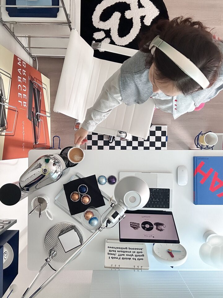 short form carousel card thumbnail