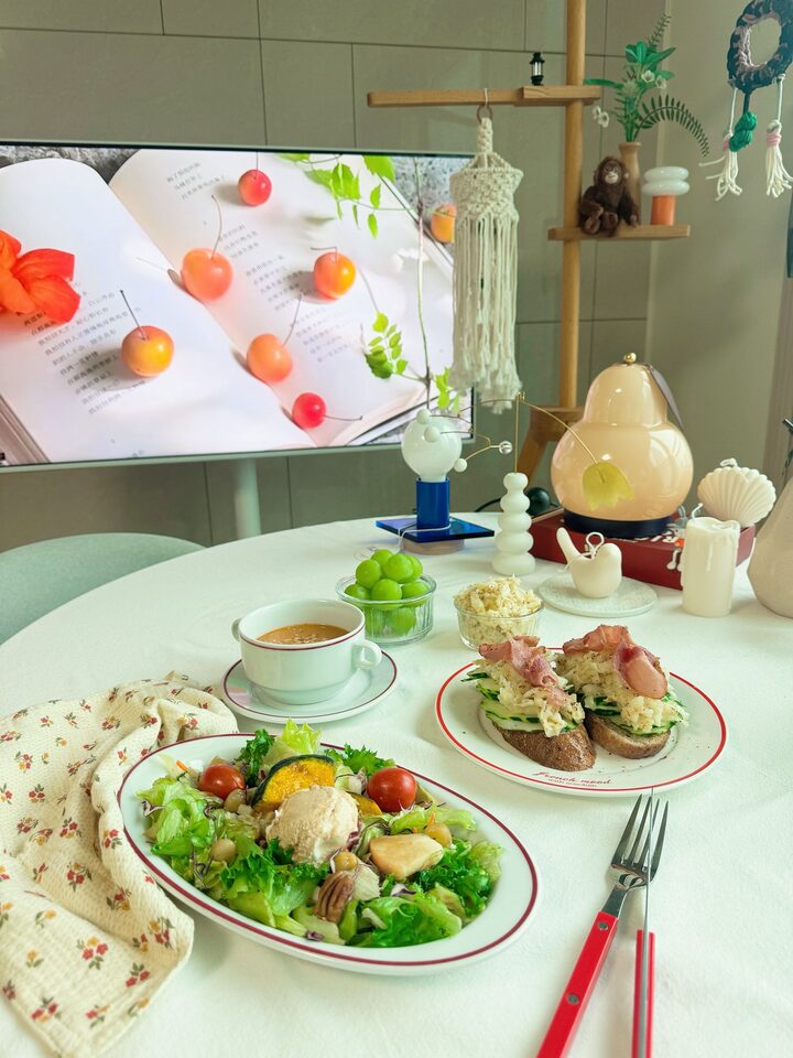 short form carousel card thumbnail