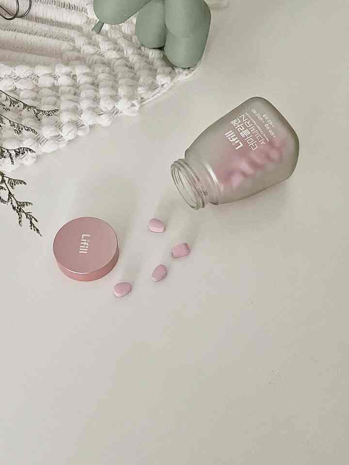 ＃サリムサル＃コンスープ記録集 

最近私が食べているコラーゲン栄養剤です。
今回、ザマコラーゲンシグネチャーRNにリニューアルされて出てきたからといってすぐ食べてみました！
（*1等：24年現代ホームショッピングコラーゲン総注文額基準）

ピルサイズが20％減り、ずっと飲みやすく、
サーモンイリエキス(*PDRN)も新たに入ったから 
何かもっとアップグレードされた気がします。

コラーゲンは分子サイズが小さいほど吸収率が良いということです。
これは国内最低分子173ダルトンコラーゲンだから 
本当の心を置いて持っています。

私の家のサリムサルのうち、毎日手に入れる愛着テムです。

＃リビングスターグラム＃リビンググラム＃リビングテムおすすめ  
＃リビングハニーテム＃リビング小物＃リビングインテリア＃サリムログ  
＃サリムスターグラム＃サリム日記  
＃ホームスタイリング＃私たちの家の装飾＃セルフインテリア＃ホームインテリア＃家の装飾＃家の整理＃整理 