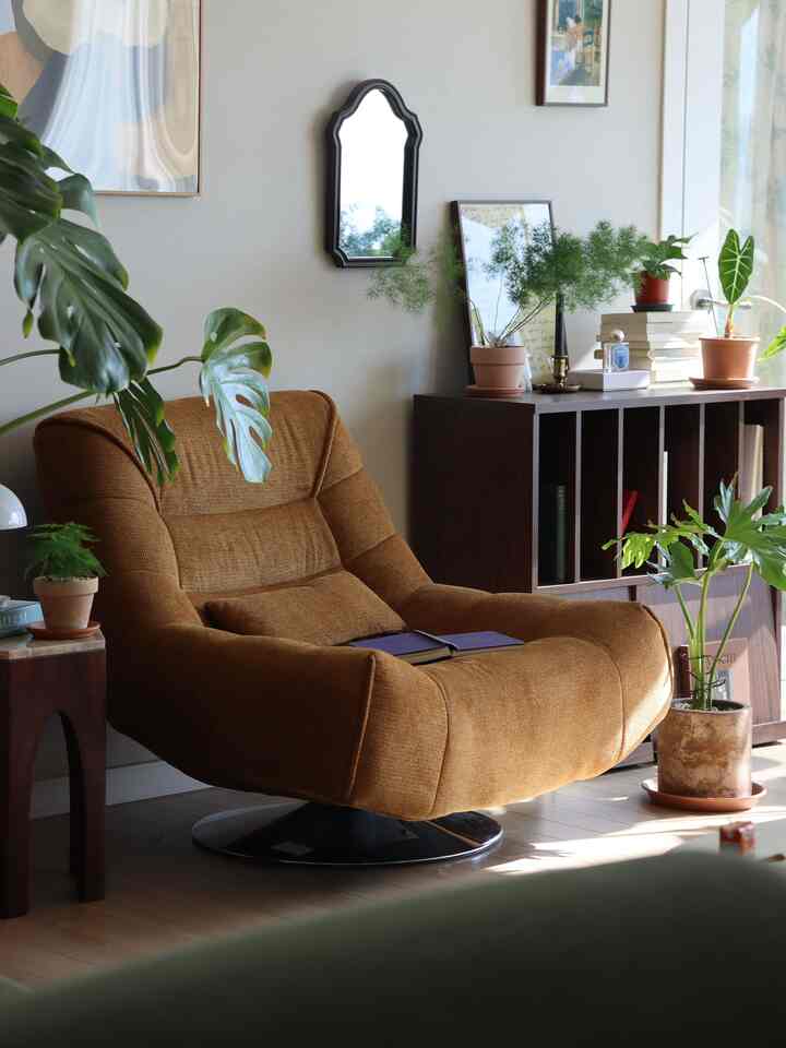 ＃今日の私たちの家＃コンスープ記録集 
自分だけの快適な空間
ここに座って静かにコーヒーを飲むと
癒しは別にありません。

＃休憩スペース＃アームチェア＃一人ソファ＃リビングルームインテリア＃コンポタラウンジチェア＃家の装飾＃1人のチェア＃ホームインテリア＃ホームスタグラム＃ハウススターグラム#homeoffice #livingroomdecor #homestyling