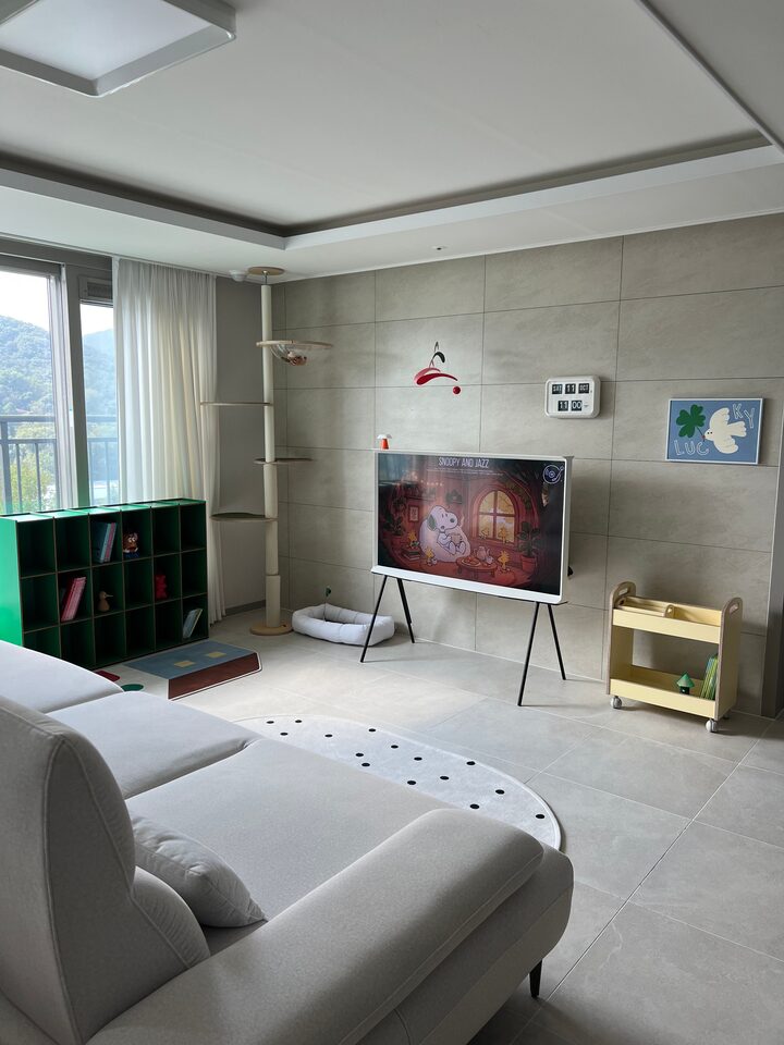 short form carousel card thumbnail