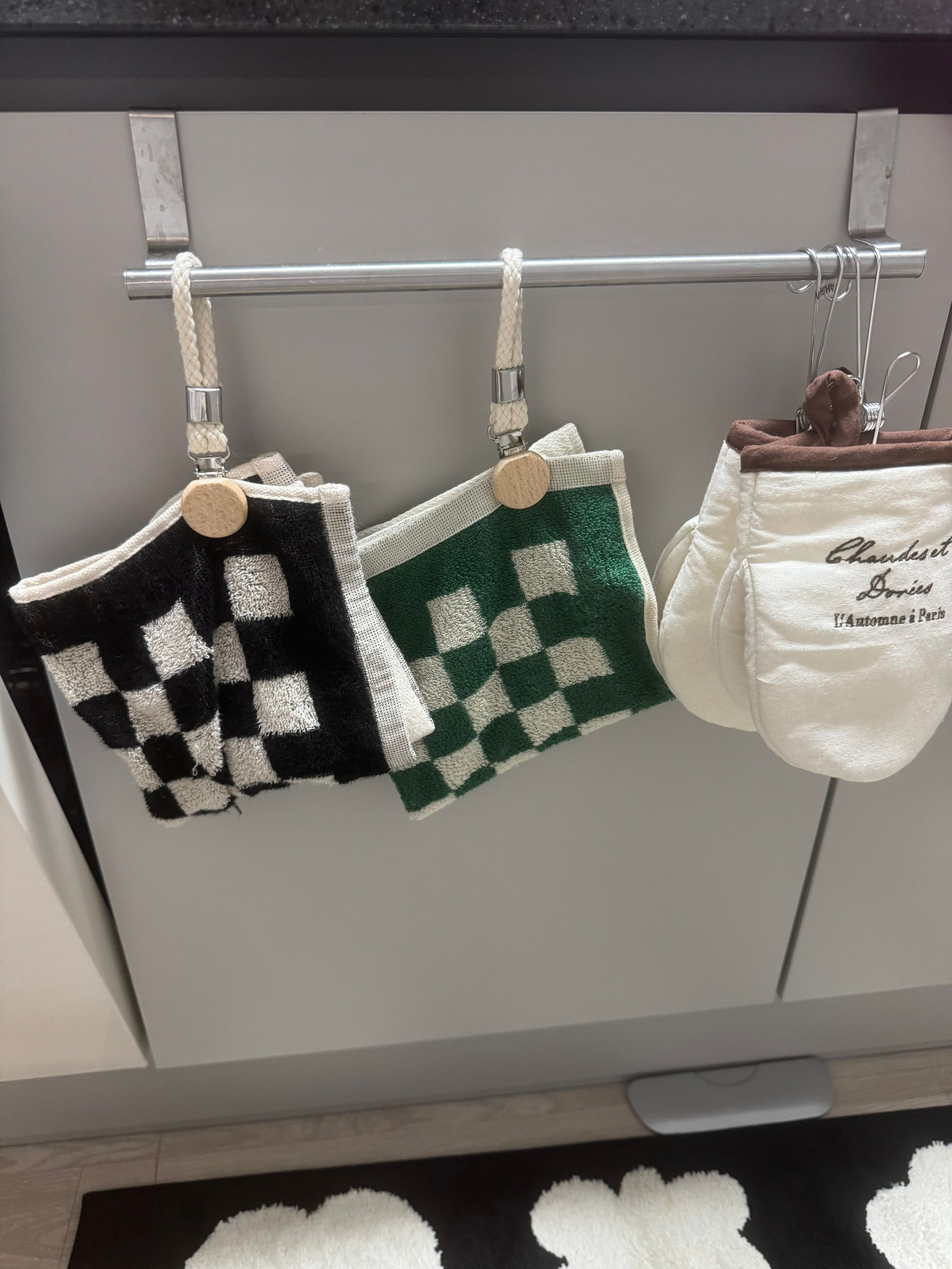 Argyle Pattern Kitchen Towel with Hanging Loop user photo