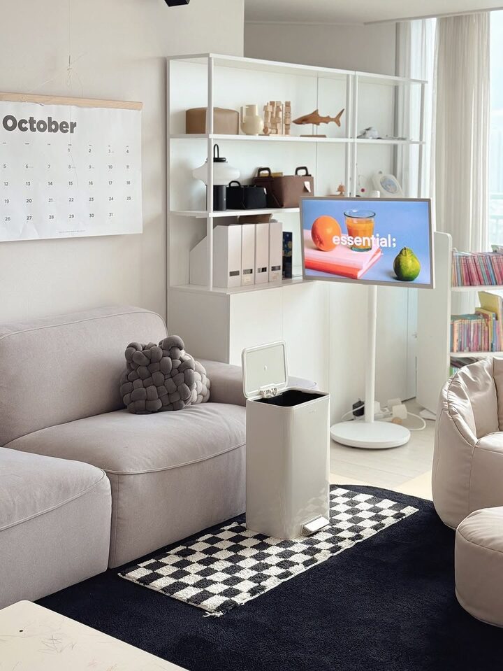 short form carousel card thumbnail