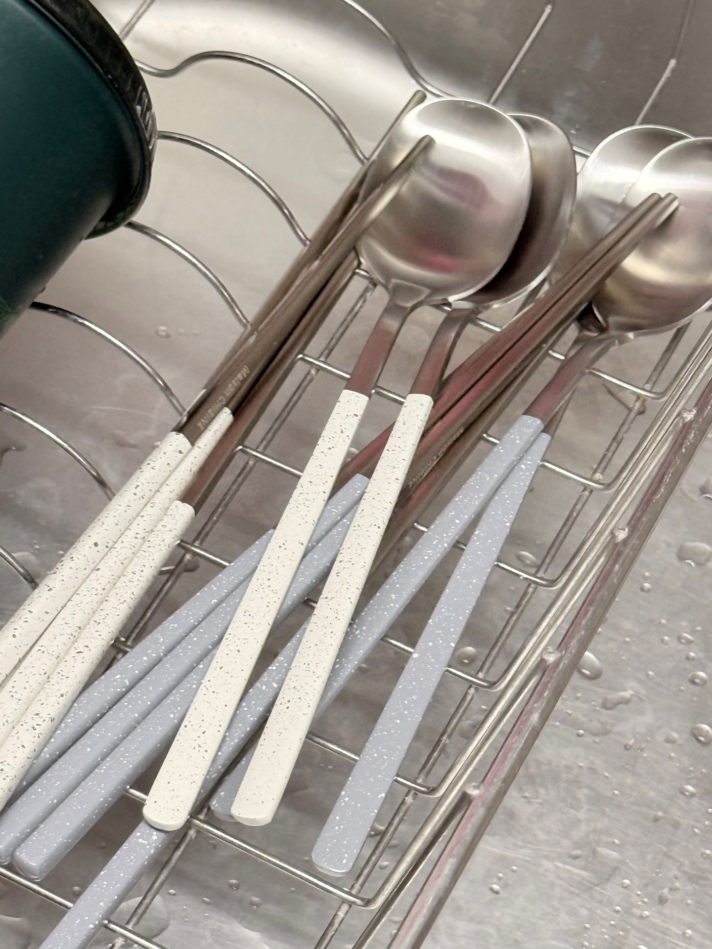 Dotty 4-Person Spoon & Chopstick Set user photo