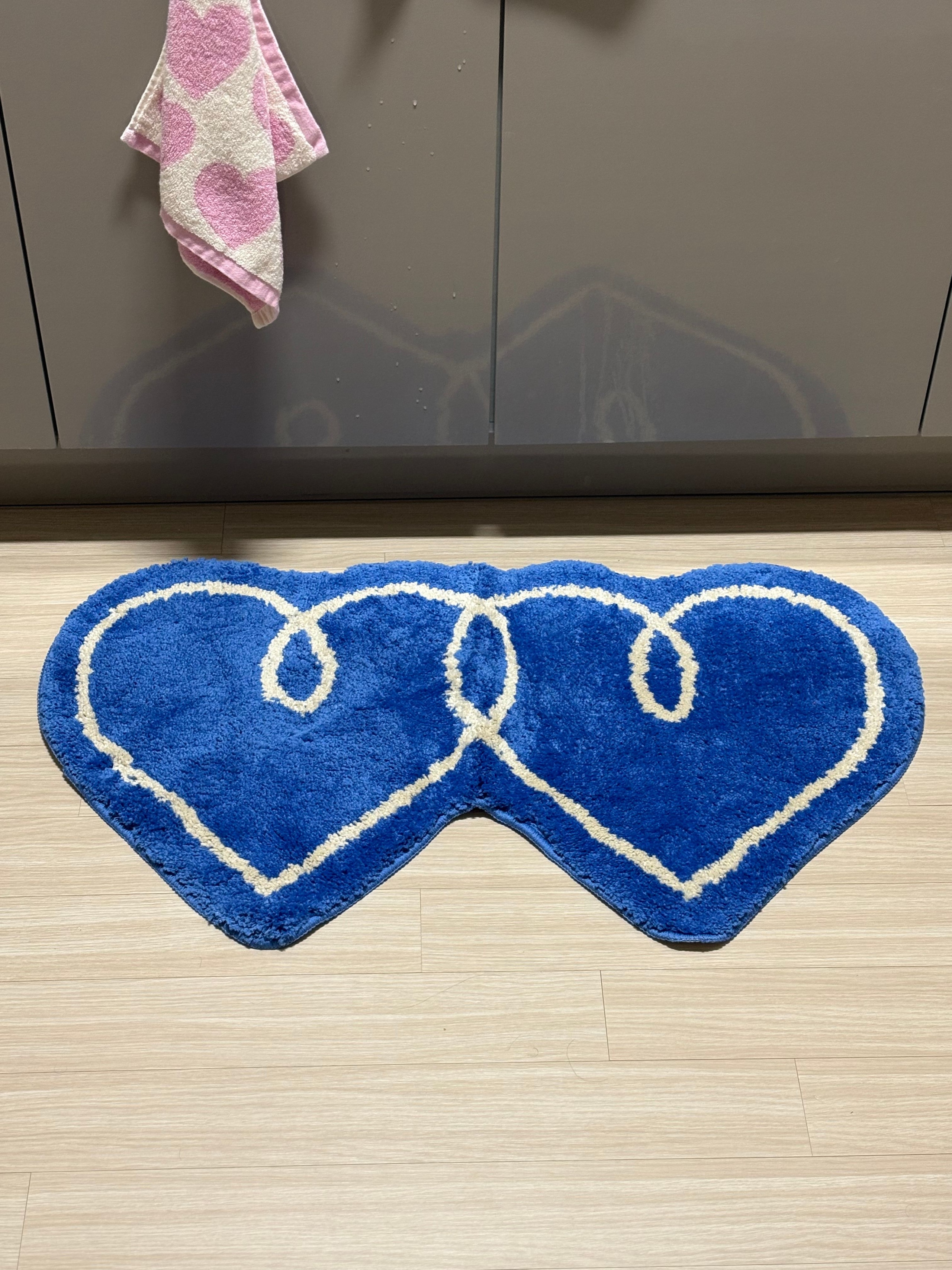 BWTZ Double Heart Accent Rug user photo