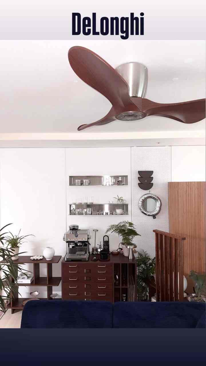 ホームカフェロマンある江ゲンナムに会い、☕️
コーヒーマシンの歌を歌う🎶🎵🎤
来年、魚を買って買うことにしました。

ブレヴィルvsドロンギ無限悩み悩み… .!
デザインはブレビルはちょっと曲線美で柔らかい感じで、
ドロンギはもう少し這いながら
シックに見えるかな、、あえて比較すると、、ｗ
私は両方ともきれいで、
注射者のウキに選択を任せたらドロンギに決定！

最大の理由はコールドブルーの有無です。
コールドブルーラテが好きです。
ドロンギのヨー機能を見逃せませんでした👀..!!

思ったより頻繁に飲んでいるのに、
ウキが今後もホームカフェをよく運営してくれます。

#ブレヴィルvs #ドロンギ 
＃結論は＃delonghi＃ラスタリスタ
＃ラスペシャルリスタオペラ＃半自動コーヒーマシン＃コーヒーマシン＃ホームカフェ＃ホームカフェインテリア 
＃新婚ハウスインテリア＃新婚夫婦＃ウッドインテリア＃壁時計＃ウォールミラー＃照明＃コンスープフィルム＃今日の私たちの家 