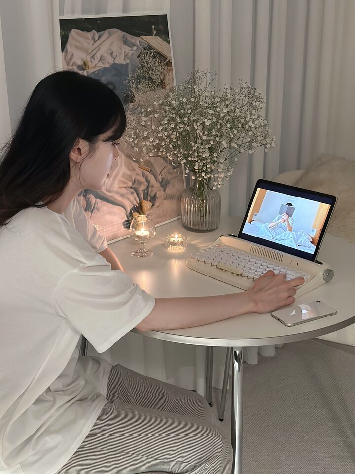 short form carousel card thumbnail