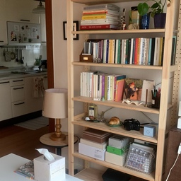 최애공간 📚
#책장 #이케아책장 #이케아이바르 #이케아선반 #책장인테리어 #이바르 #이바르선반 #조화인테리어 
#조화나무 #거실인테리어 #블랭킷 #러그인테리어 #러그카페트 #에스닉러그 #에스닉인테리어 