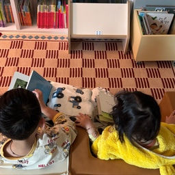 아기새들 북모닝📚 고민하던 북빈 ikeahack으로 완..♥ 완전 맘에들어..🧺
#북빈 #북트롤리 #ikeahack #book