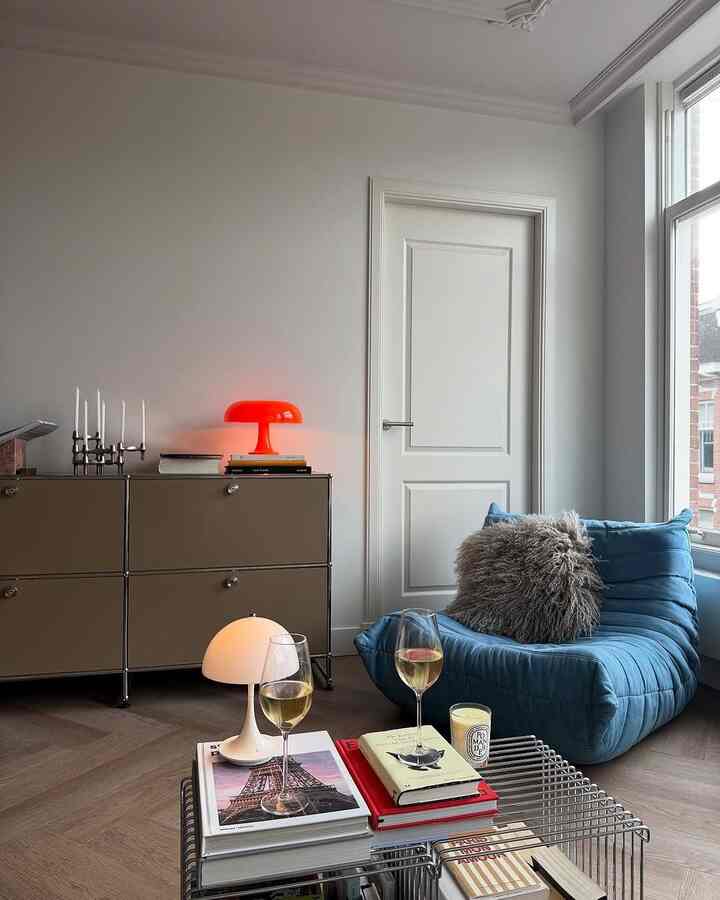 Soft lights, a good book, and a glass of wine 🍷the kind of evening that slows time down.

Credit:@vintageandcurate

#CozyVibes #HomeAesthetic #InteriorMood #WeekendAtHome #ModernDecor #SoftLighting #DesignInspiration #RelaxingEvening