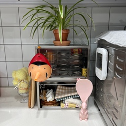 #살림구원템
🏷️ 프랑프랑 토끼주걱 
스탠딩이라 세워두기도 좋고 
위생적으로 사용할 수 있어 만족하는 살림템이에요
오래 사용했는데도 변색없어 넘 좋아요! 
🏷️ 베라스코트 레인지 가드 
신혼 때부터 잘 사용하고 있는 레인지 가드! 
기름튀거나 특히 빨간양념으로부터 
주방타일벽을 지켜주는 고마운 살림템이에요
🏷️ 식기세척기 
이사오면서 꼭 사야지 했던 살림템 1순위 식세기!! 
덕분에 저녁시간 좀 더 여유로워진건 사실이에요☺️
#우리집기록 #우리집자랑 #살림템 #살림구원템 #식기세척기 #엘지식세기 #엘지식기세척기 #가스레인지가드 #인덕션가드 #베라스코트 #토끼주걱 #프랑프랑 #주걱 #주방템 #주방용품 
