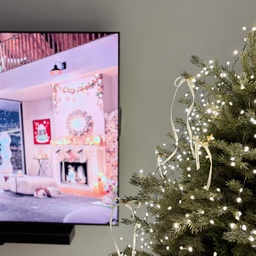 #집들이왔어요 
우리집에도 드디어 트리가 설치됐습니다🎄
아이들보다 제가 더 설레는 이유는 뭘까요🫢
트리 오브제 더 달아야 하는데
우선 제가 리본 만들어서 달아봤어요🤍
축 늘어진 느낌도 너무 괜찮지 않나요✨
트리 완성되면 소개시켜드릴게요🫶🏻
#오늘부터크리스마스 
#크리스마스 #크리스마스트리 
#크리스마스소품 #크리스마스데코 #트리리본
#크리스마스소품만들기 #리본 #리본트리 
#리본오너먼트 #화이트리본 🎀