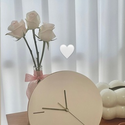 ♥행복한하유네♥
지난주에 저의 6번째 결혼기념일이었어요🤭
사실전날 사소하게 다퉜었는데🥹
퇴근하면서 한손에 케이크 한손에 꽃다발 들고 들어오는 신랑모습에 웃음이나더라구요~
이래서 부부싸움은 칼로물베기🤭
케이크랑 같이 페어링했던 블루넌 골드에디션 24K
24K금이 들어있는 샴페인인데 맛있더라구요~
스파클링도 부드러워서 목넘김이 좋구
적당히 단맛도 있으면서 시큼하지않아서 좋았어요🤍
#결혼기념일 #꽃다발 #케이크 #와인 #샴페인
#집들이 #집꾸미기 #거실인테리어 #주방인테리어 #침실인테리어 #드레스룸인테리어 #현관인테리어 #취미방인테리어 #거실 #주방 #침실 #드레스룸 #현관 #취미방 #인테리어