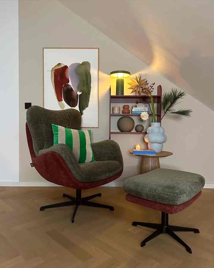 Cozy lighting, rich textures, and artful accents come together to create the perfect reading corner 🌙✨
A warm, inviting space that feels both modern and wonderfully personal.

Credit: @hej_sylwi

#CozyHome #ModernLiving #ScandiInteriors #DesignInspo