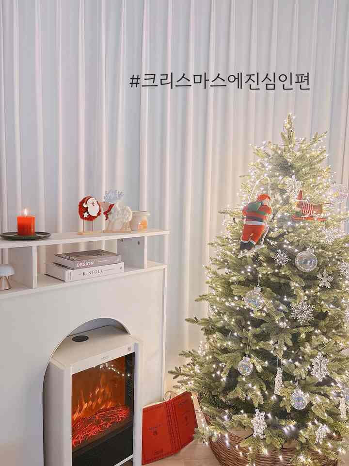 #クリスマスに 

木の小さな光、コンソールの上に置かれた暖かい装飾、
そしてボアールヒーターからほのかに燃えるLED薪ムードなどまで！ 
冷たい風が吹く季節ですが、光とぬくもりは家の中で十分に満たされる最近です。平凡な一日もこんなに小さく静かな瞬間がクリスマスのようにキラキラですね✨

＃ボアル＃ボアールプラミオヒーター＃ボアール温風機＃ボアヒーター＃温風機＃電気ヒーター＃フューザーヒーター＃暖房用品＃冬必需品＃コンソール＃クリスマス＃ツリー装飾＃オーナメント＃クリスマス＃クリスマスデコ＃クリスマスインテリア＃クリスマス＃クリスマス#年末準備