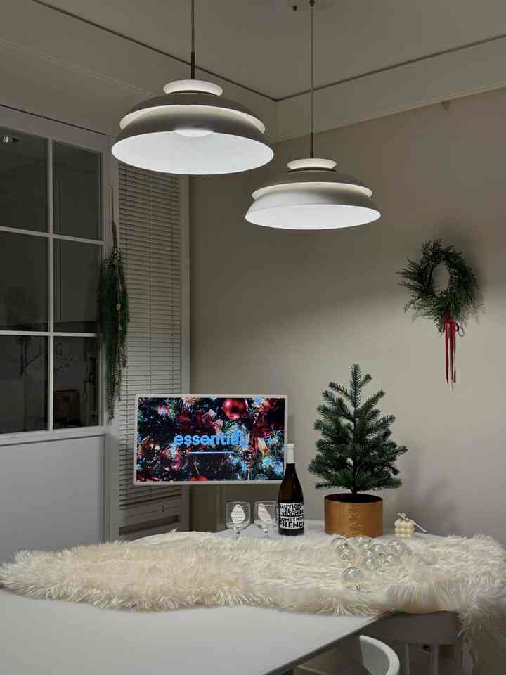 #今日からクリスマス #4日目記録
＃キッチンにもクリスマスの香り

今日はIKEAクリスマスのキックキット
3番目のアイテムビンテルピントミニツリーエユ🌲

ツリーにオーナメントこれそれを見て
リボンも持って貼ってみて
難理法石一杯のごちそうをしたのに…
結局、何もしないのが一番きれいですね🤍 
やっぱりじゃなくて真ん中でも金油…

写真はなぜこれにならないのですか~~~
ある日は一度に好きです
ある日は何回を撮ってまた撮っても気に入らず…。
今日がまさにそうでない日… 🥹 

それでもどうしよう？
着実さは美徳ではないでしょうか？
貪欲なアップロード解乳.....



＃イケア＃ビンテージピント＃ツリー
＃ミニツリー＃ビンテージピントツリー
#イケアミニツリー #クリスマスデコ
#キッチン飾り #キッチンインテリア 
＃ホワイトキッチン＃壁のインテリア
＃スタンバイミ＃家を飾る＃ホームデコ
#ホワイトインテリア #ホームスタイリング
＃インテリアアクセサリー＃クリスマスストリート
＃クリスマス小道具＃クリスマスリース 


