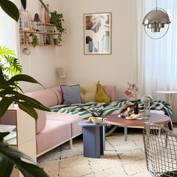 Soft colors, playful shapes, and a cozy lived-in feel.
A bright corner that blends calm styling with personality,  warm light, layered textures, and small details that make it feel like home💕
Credit: @fischgraet.fluegeltuer
#CozyInterior #ModernHome #ColorfulLiving #ScandiStyle #WarmAndBright #SmallSpaceDecor #HomeStyling #DesignInspiration