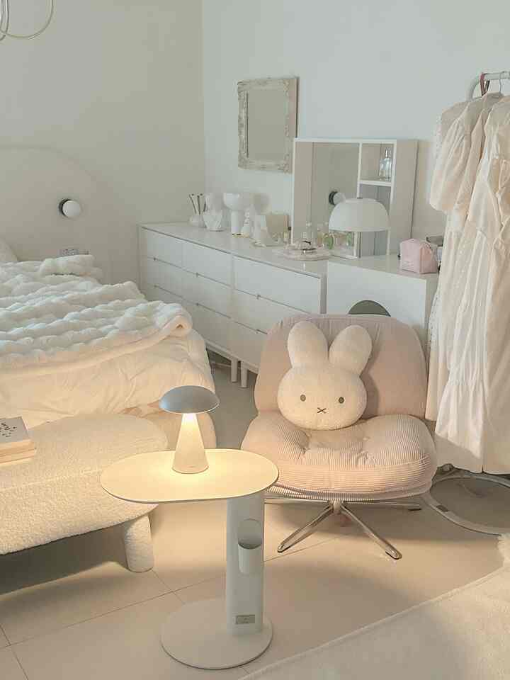 R テーブルライト Gold Edition［2色］を使ったコーディネート 1