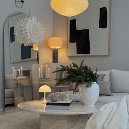 Soft lights, fresh greenery, and a cozy winter palette bring a gentle touch of Christmas into this modern living room.
A warm corner filled with calm textures and festive glow that makes the season feel extra special. 🌲🌟
Credit: @zecirshome
#HolidayHome #CozyChristmasVibes #WarmMinimalism #WinterInteriors #ModernHolidayDecor #ScandiChristmas
#CalmingSpaces #FestiveMood #NeutralHolidayHome #WinterStyling