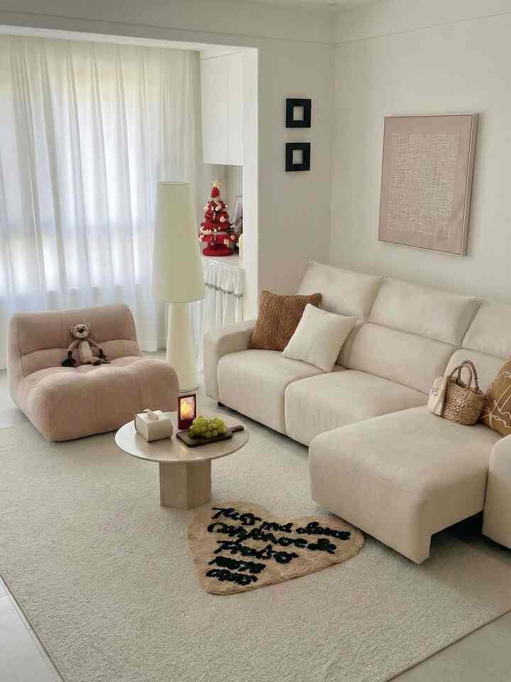 Ruang tamu yang hangat itu yang terbaik❤️‍🔥
Ruang tamu, yang terasa lebih hangat daripada kamar tidur,
adalah tempat favoritku akhir-akhir ini🤍

#InteriorRuangTamu #거실 #거실꾸미기 #쇼파 #소파 #소파추천 #소파인테리어 #아이보리 #아이보리쇼파 #아이보리소파 #모션소파 #모션쇼파 #쇼파인테리어 #쇼룸같은우리집 #쇼파추천 #아이보리인테리어 #겨울인테리어 #겨울의우리집 #겨울 #겨울준비템 #따뜻한집