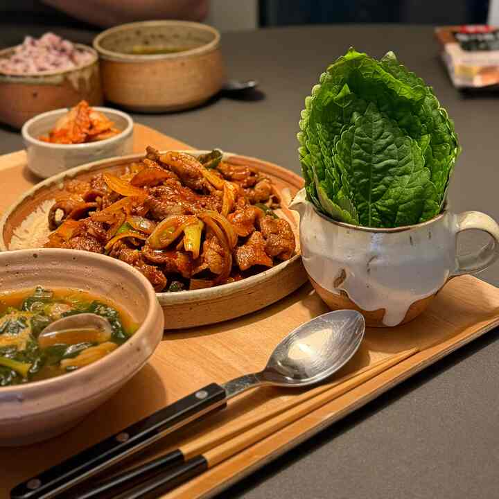 今日は＃焼き肉😌
妊娠29週目は体が本当にチョングンマングン、、、🫠
それでもよく食べています。

@zee_haus_
 ＃おにぎりのスターグラム＃サリムサルが＃自宅で最も忙しい＃サリムハニーチップ＃ディナーメニューおすすめ＃サンチャリム 
 