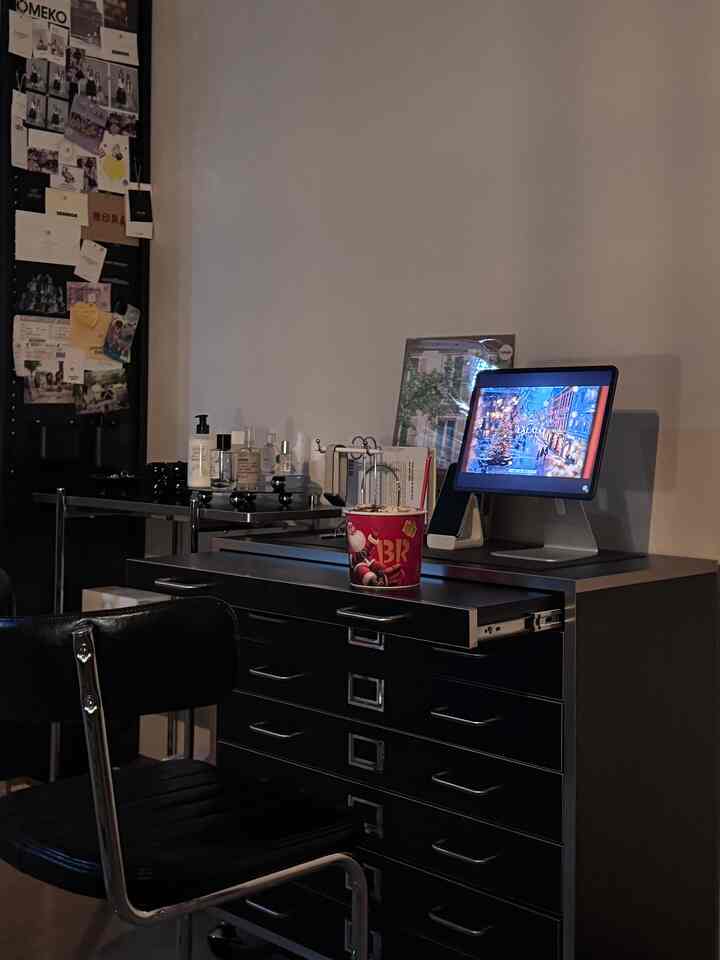 #콘수프기록집 #예쁜템최고야 
How to truly enjoy the Christmas season🎄

The hidden function of the Summerzip signature furniture drawer storage cabinet❕
It transforms into a small desk and table where you can watch videos on your iPad and eat your favorite food〰️

I love spending time here after work.

#Living Room Interior #수납장 #서랍장 
#Shelf Interior #수납장인테리어 #서랍장인테리어