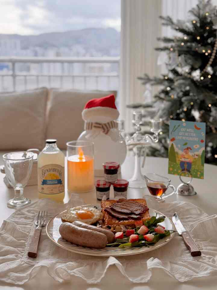 ＃かわいいテム最高です＃コンスープ記録集 

頑張ったホームブランチ完成ショット :) 
久しぶりに大切なシラクスの大皿も取り出してみましたが、きれいですね！ ㅎㅎㅎ 

調理してから突然天気が曇りましたが…家族全員で美味しく食べました😊
アスパラガス+サニーサイドアップの卵も美味しく、ルッコラのイチゴサラダも美味しいけど 
フレンチトースト+ベーコン+メープルシロップの組み合わせが本当の最高❤️
生ソーシも肉の味がたくさん出て美味しかったです！ 

そしてブンダバーグの中で、私の最愛の味はそのレモンエイドです。 
私は本当においしいので、レモンエイドが好きな人たちはお召し上がりいただけます。 


＃ブランチ＃週末ブランチ＃ホームストア＃ホームブランチ＃ホームカフェ＃料理＃おにぎり＃プレーティング＃シラカス＃シラクスブルーローレル＃ボウル収集家＃クリスマス＃クリスマスホームパーティー＃ホームパーティー＃クリスマスインテリア＃リビングインテリア＃コミュニケーション＃サンパル 

