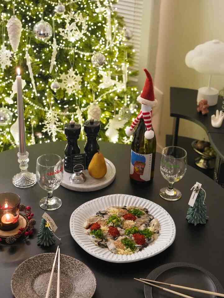 クリスマスを過ごす前にアップロードする写真🥂
きれいに従ったが簡単でおいしいので、すでに何度も
ハンモックの花の煙突！今年の屈託者のワンピメニューです。
牡蠣好きなら是非やってみてください🫶🏻
⠀
とても愛する親情ママチケットキム・ジャンキムチ
最近キム・ジャンキムチのせいで、どんどん口を振り返って太った。
台湾旅行で買ってきたカバランのため、最近ウイスキーに
すっかり抜けました。台湾にまた買いに行かなければなりません〜

12月は毎週ホームパーティーをしました。
何食べる？幸せな悩みですが、特に特別な計画は
ありませんが、それでも赤い日だと思います。
アバター3 面白く見て家コックしながら1,2度運転してみます。 
おいしいものを食べて幸せなクリスマスを過ごしてください！
⠀
⠀
＃クリスマススイーブ＃コンスープ記録集＃今日の私たちの家＃オーホームストア＃ホームパーティー＃クリスマスストリート＃クリスマスホームパーティー＃ホームパーティーに本物の人物＃オンテーブル 