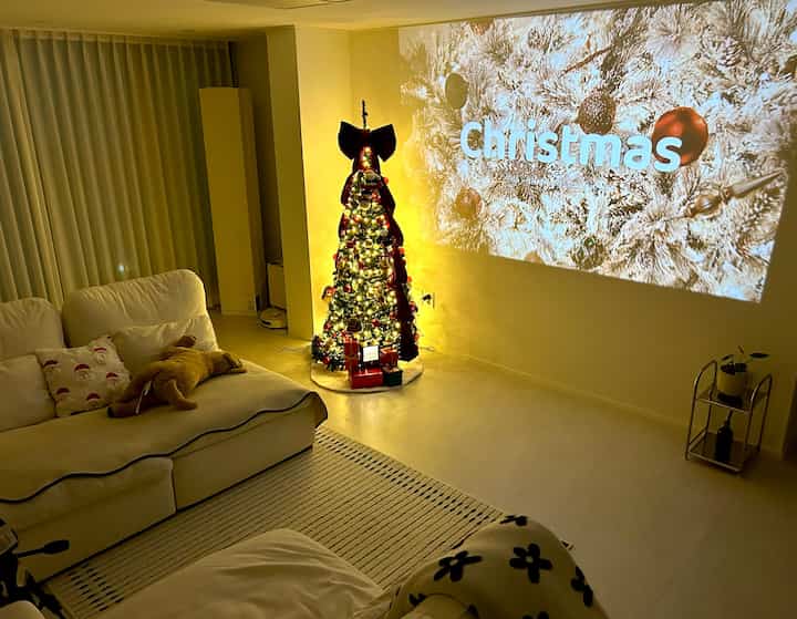 ＃コンスープ記録集＃今日の私たちの家4


クリスマスイブですね🎄
一日中忙しかったけど、
夕方においしいものを食べながら面白いことを見ると思います。
大丈夫です。
みんな楽しいイブを送ってください🤍🎅🏻



＃新婚旅行＃新婚旅行のインテリア＃新婚夫婦＃新婚旅行の装飾＃ホワイトインテリア＃ホワイトリビングルーム＃リビングルームのインテリア＃リビングルームのインテリア＃ビームプロジェクター＃ファブリックソファー＃モジュールソファー＃モダンスタイル 