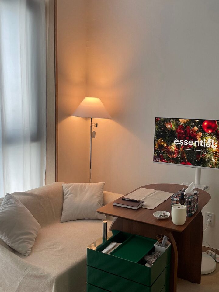 short form carousel card thumbnail