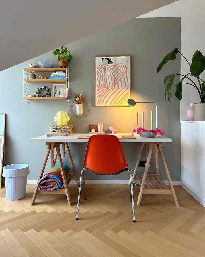 Soft greens, warm wood, and playful pops of color 🎨🌿
A creative workspace that feels calm yet inspiring, where everyday routines turn into moments of joy.

Credit: @hej_sylwi

#HomeOfficeInspo #ScandiInteriors #CreativeCorner #ColorfulHome
