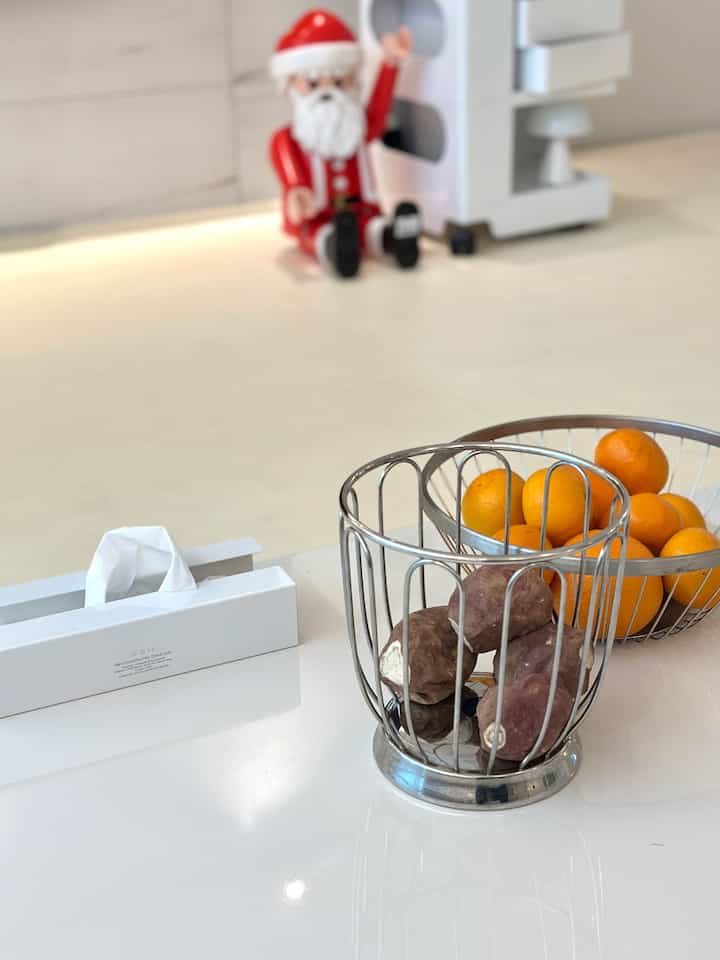 


冬の家ごと
常にテーブルの上に載っている
みかんとさつまいも🍊🍠

私たちの家だけではありませんか？😌

アレッシとヴィレロイアンボッハバスケット 
入れておけばぴったりですよ！ 

:) #티슈케이스 #알레시 #알레시바스켓  #비라인 #렉슨미나  