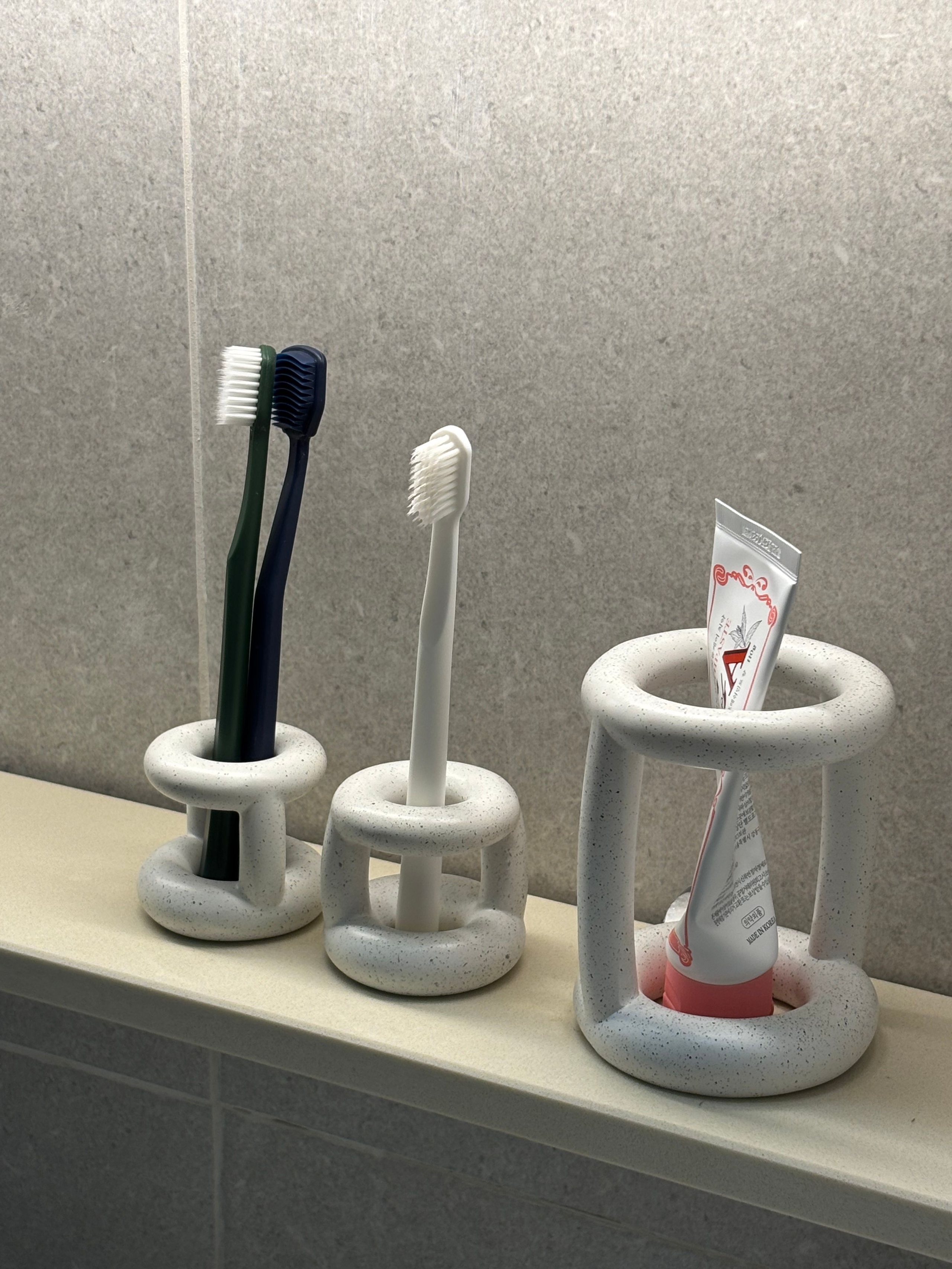 Mongle Toothbrush Holder user photo