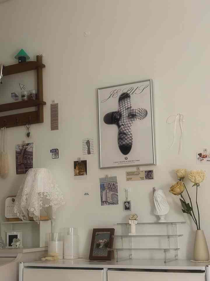 #새해밝았집
明けましておめでとうございます。

クリスマスのものは芽を出し、新しいテーマを決めて飾っています！ ㅎㅎㅎ
（ものが多すぎて一日中取りました…😂ㅋㅋㅋ）

乾燥したようにシニカルな魅力があるNeo  #aesthetic #화이트인테리어 #holymood