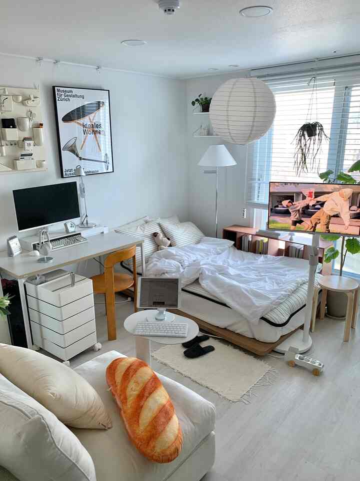 #집에서제일바빠 #6평원룸

Decorating a 6-Pyeong Studio by a Single Person Living Alone for a  #맞팔 #원룸 #원룸인테리어 #원룸꾸미기 #원룸가구배치 #저상형침대 #6평 #6평오피스텔 #이동식티비 #소파 #1인소파 #원룸소파 #간이테이블 #사이드테이블 #원룸침대 #원룸매트리스 #원목스툴 #화이트인테리어 #자취방꾸미기 #자취방침대 #자취방침대 #자취추천템 #내돈내산