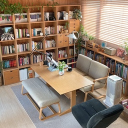 #콘수프기록집 #오늘의우리집
카페보다 좋은 우리집 거실서재🤎
#제이제이홈 #오방난로 #전기난로 #난로추천 #전기난로추천 #서재 #무인양품리빙다이닝 #북카페 #홈카페 #커피 #독서대  #무인양품 #리빙다이닝 #주전자 #독서 #거실서재 #거실서재화 #거실인테리어 #우드블라인드 #실링팬 #플랜테리어 #식물 #조명 #우드인테리어 