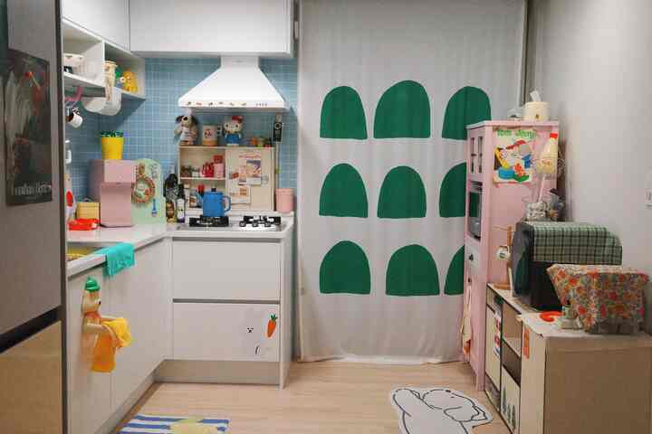 かわいいキッチンで飾ってみました。  #구옥인테리어 #주방인테리어 #귀여운주방 #키티주방 #리모델링주방 #인테리어소품 