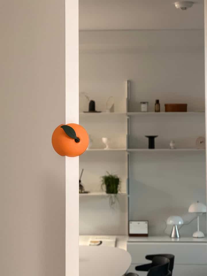 訪問にみかんを抜いた🍊

すぐに壊れて力のないドアストッパーは今こんにちは👋🏻
ドアの厚さ34mm-40mm規格サイズにシリコン100％
オブジェス、可愛くて丈夫で頑張るドアストッパー

#イルオオオ #도어스토퍼 #doorstopper #감성인테리어 #콘수프기록집 #예쁜템최고야 1