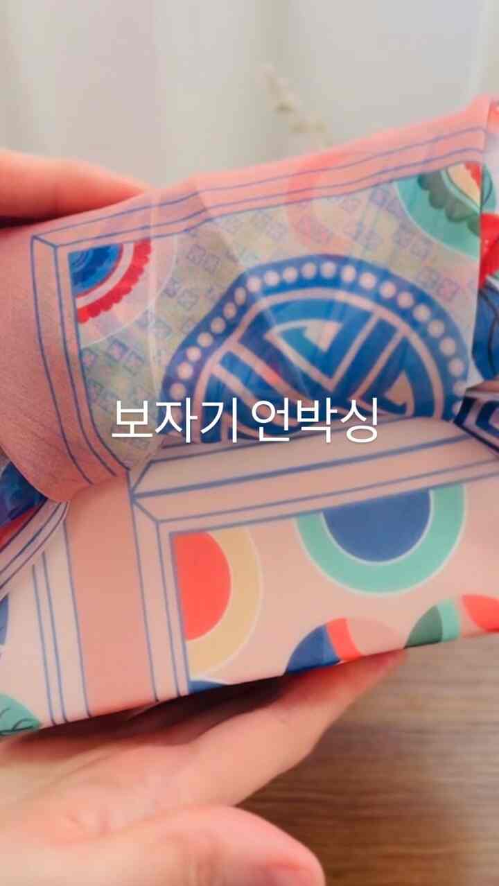 ＃コンスープフィルム＃アンボクシング＃unboxing＃ 


#お正月 #おにぎりプレゼント 
喜びのunboxing 

韓国的なお正月のプレゼントのセットを受け取る方が笑いを香りあふれるプレゼント気分がいいです。 （私が解放した朝鮮の宮中ボジャギアンボクシングのビデオを覚えてから包装をやり直してください🤭）

🤍酔い餅ディフューザー＆ドロッパーセットなどお正月ギフトセットを購入するとセット
プレゼント餅の石鹸、甘いお茶の包装が一緒に来ますね。とてもきれいです~~

ドロップパーは潭陽竹林の涼しさを込めた竹香いっぱい～🎋
 韓国的で高級になってプレゼントにもとても良い香りですね。 

成功満載のワゴン文様と長寿の意味が込められた菊文様を再解釈したデザインの餅石鹸が贈呈品なんてお見逃しなく:) 


✨Chwi 2026旧正規版
• イベント期間：1/26（月）～2/18（水）
•最大割引率：ギフトセット3種〜24％

充満を分ける説 with 酔いで喜びいっぱいです🙇‍♀️🫶🏻




＃トッサルディフューザー＃ディフューザードロップパーセット＃説明節プレゼントおすすめ