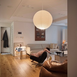 living room🤎
방학인 아이들이 늦잠을 자서 아침은 한참 고요하다.
오늘은 요거트에 바나나,그래놀라를 아침으로 줬는데,
마음에 안 든다고 한소리 들었다.....
근데 내일도 요거트에 키위 넣어서 줄거지롱🤪
#거실인테리어 #거실꾸미기 #소파추천 #거실 #livingroom #cozyhome #homesweethome #집순이 #아이가있는집 #livingroominterior #modernhomes #moderninterior #homestyling #홈인테리어 #집꾸미기 #インテリア #リビングルーム #家作り #가죽소파 #홈스타일링 #소파추천