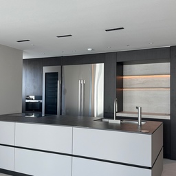 저의로망을다담은 
주방입니다 
인테리어를할때우선순위가
대면형주방이였어요 
꿈의주방을 갖게되었답니다🤭
#엘지칼럼시그니쳐 #엘지와인셀러 #대면형주방
#밀레오븐 #밀레식세기 #밀레오븐 #주방인테리어
#실버인테리어 