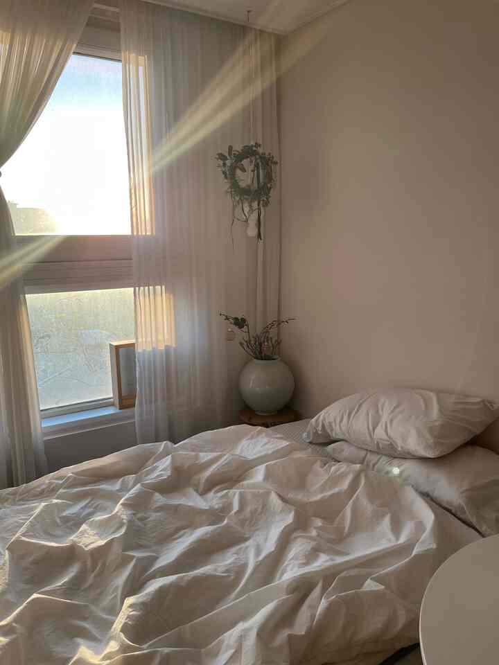 Don't miss this golden opportunity!
#RoomInterior #자취방꾸미기
#Bedroom #침실인테리어 #침실꾸미기 #침실스타일링 
#Studio #원룸인테리어 #원룸꾸미기 
#Minimal #미니멀라이프 #미니멀인테리어 
#WabiSabi #홈스타일링 
#SimpleInterior #심플라이프 
#WhiteInterior #화이트우드 #화이트침구 #노을맛집
