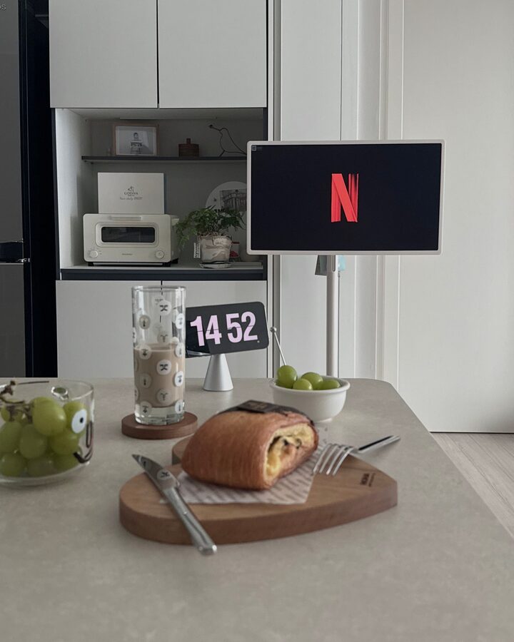 short form carousel card thumbnail