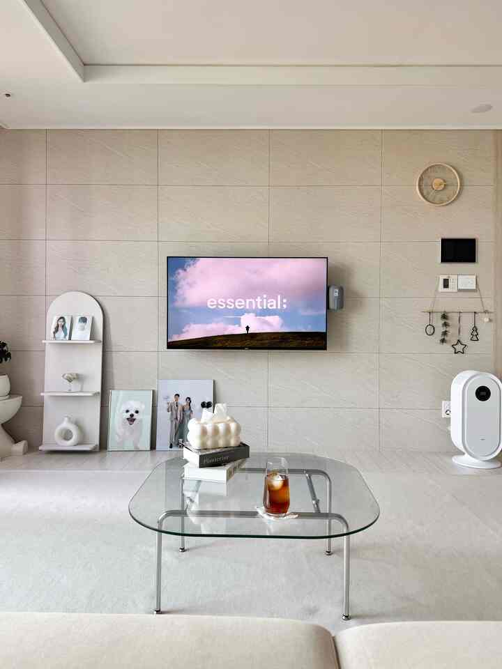 ＃コンスープ記録集＃今日の私たちの家 

久しぶりに盛り上げるこのゆったりさ••🪽🩵


＃余裕＃テレビ＃壁掛けテレビ＃新築アパート＃新婚夫婦＃結婚＃家＃リビング＃メイド＃フィット＃fyp＃foryourpage＃おすすめ＃daily＃vlog＃lifestyle＃パジャマ＃ホームウェア＃home