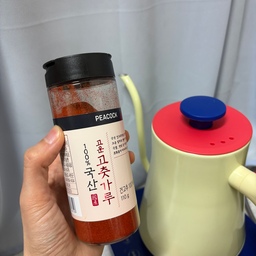 #콘수프기록집 #현명한소비
봄동비빔밥 만들때 쓰려고 산 고춧가루
집에 입자가 고운 고춧가루가 없어서 
이번에 이마트에서 구매했는데 
맵기도 적당히 맵고 괜찮더라구요
덕분에 봄동 비빔밥 맛있게 만들어 먹었어요:♥️:
#맞팔 #피코크 #고춧가루 #봄동비빔밥 